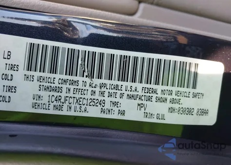 2014 Jeep Grand Cherokee Overland z USA, uszkodzony, nr VIN 1C4RJFCTXEC125249